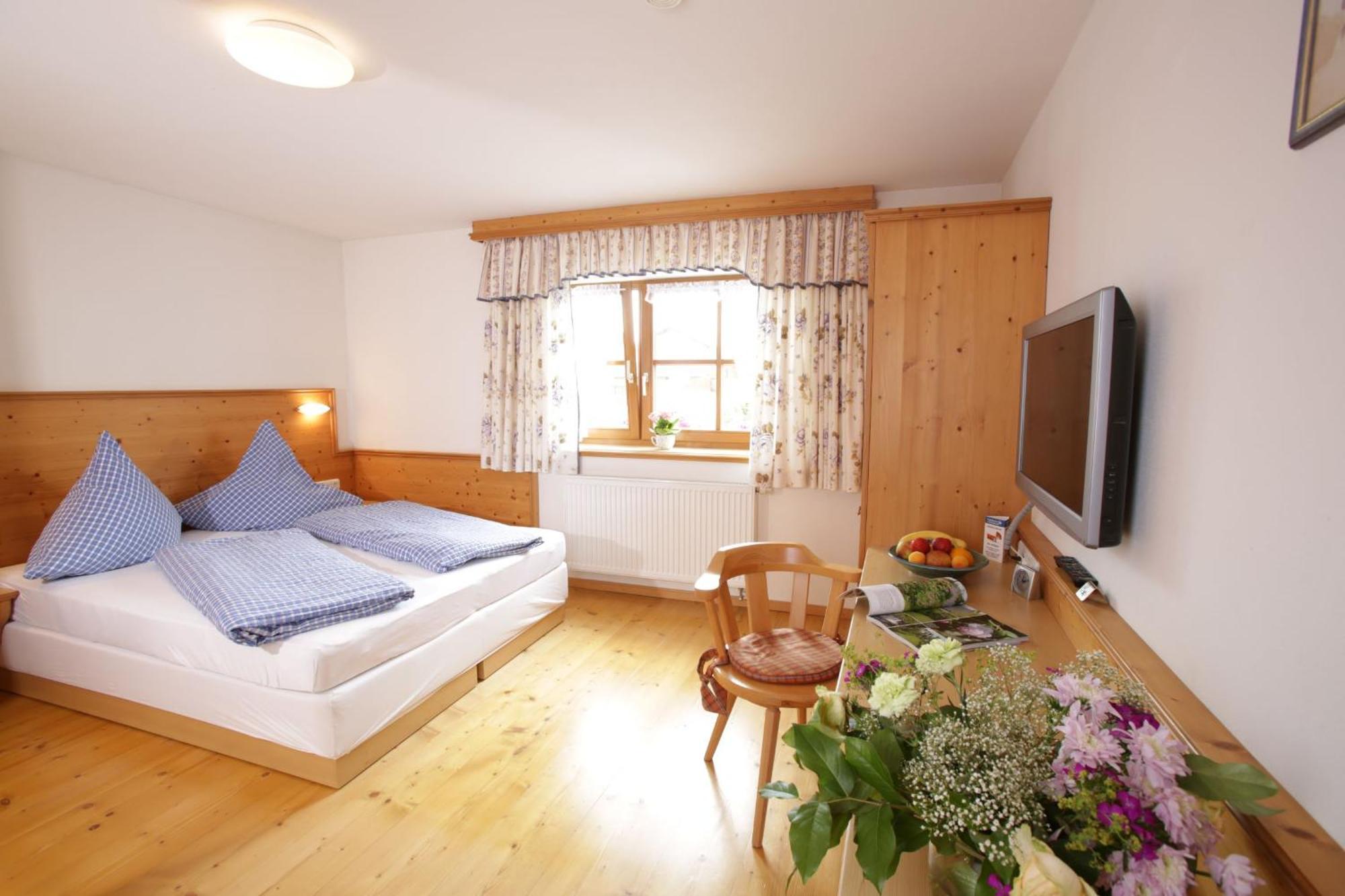 Lindlweberhof Hotel Rosenheim Buitenkant foto
